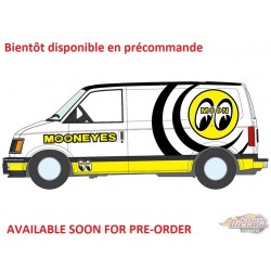 Fourgonnette GMC Safari blanche 1990 graphismes Mooneyes - 2026 Premium Release 5B - Auto World - 1/64 - AW64582 B E