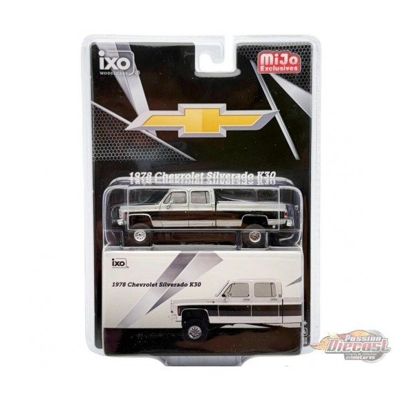 CHASE CAR 1978 Chevrolet Silverado K30 Crew Cab Fleetside Lifted - White & Black - IXO Models - 1:64 - IAPR1012GR