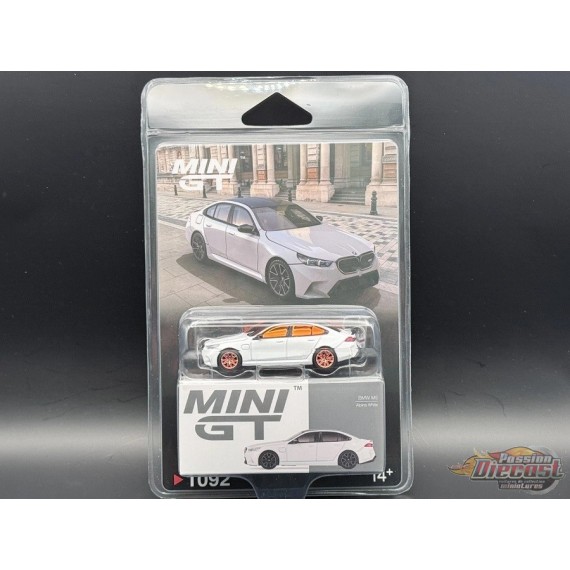 CHASE CAR BMW M5 - Blanc alpin - Mini GT - 1:64 - MGT01092GR Passion Diecast