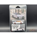 CHASE CAR BMW M5 - Alpine White - Mini GT - 1:64 - MGT01092GR