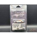 CHASE CAR Bentley Batur - Bonneville Pearl White - Mini GT - 1:64 - MGT00969GR