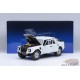 Lamborghini LM002 (Bianco Polo Park) - Autoart 1/18 - 74549 - Passion Diecast 