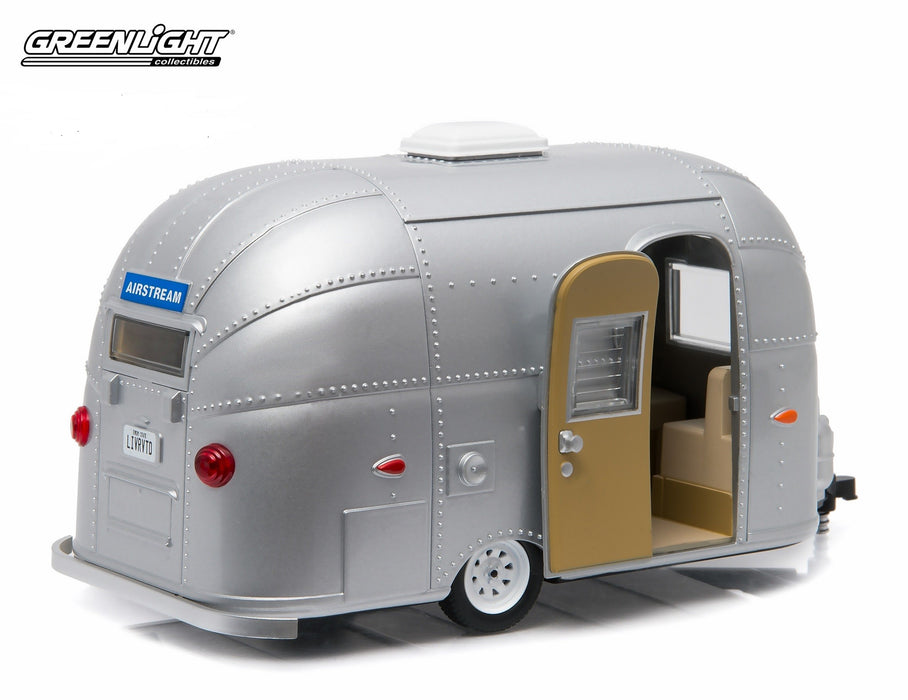 Trailers - Airstream 16ft Bambi Sport - Silver  Greenlight 1/24 18224 Passion Diecast 