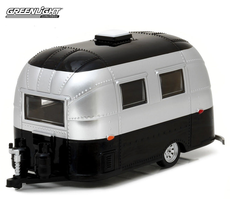 Airstream 16 Bambi Sport - Silver and Black Greenlight 1/24 18226 Passion Diecast 