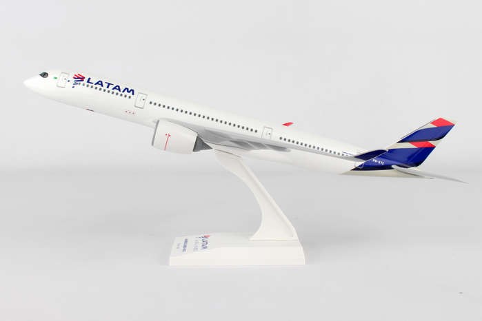 Passion Diecast  LATAM   AIRBUS  A350-900  REG#PR-XTE    SKYMARKS 1/200 SKR937 