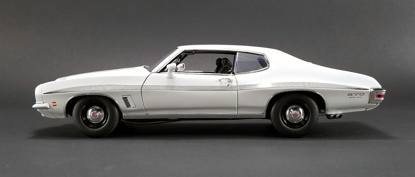  Pontiac LeMans GTO 1972  Cameo White 1:18  ACME A1801211 Passion Diecast 