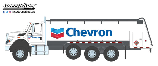 SD Trucks 5 - 2018 Intl WorkStar Tanker Truck Chevron Greenlight 1/64 - 45050 C