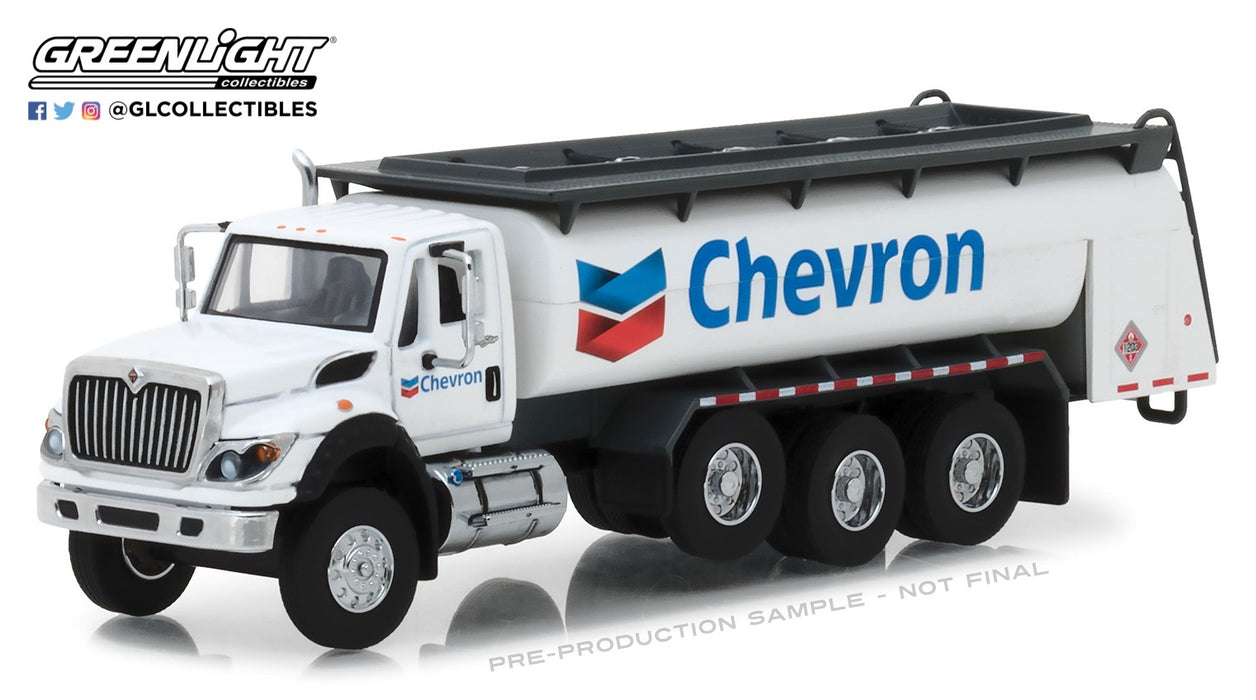SD Trucks 5 - 2018 Intl WorkStar Tanker Truck Chevron Greenlight 1/64 - 45050 C