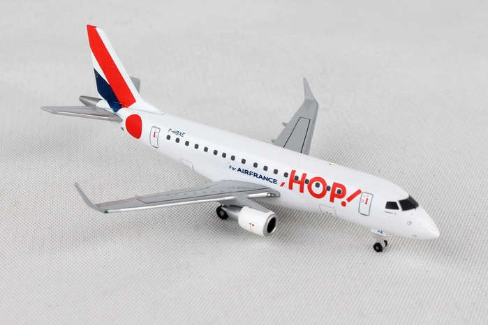 HOP!   Air France Embraer ERJ-170   F-HBXE  Herpa Wings  1/400 562621  Passion Diecast 