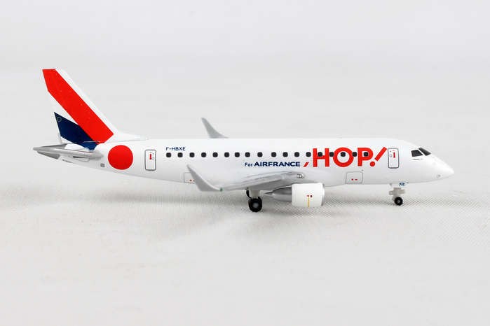 HOP!   Air France Embraer ERJ-170   F-HBXE  Herpa Wings  1/400 562621  Passion Diecast 
