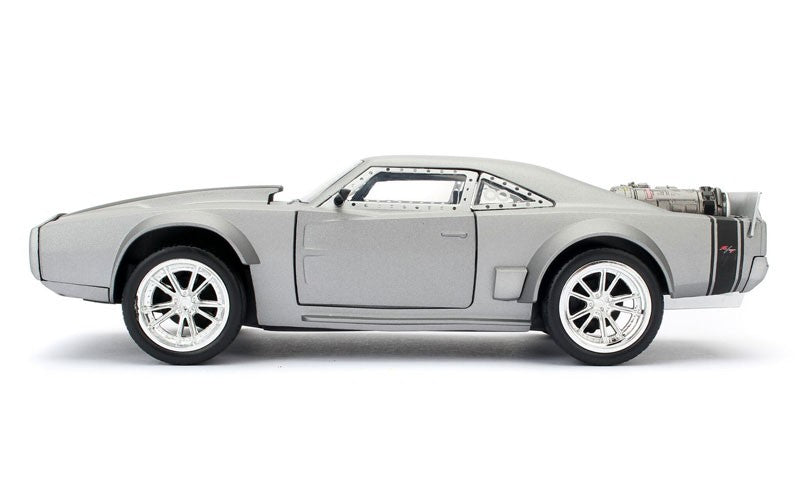 Dom's Ice Charger - The Fate of the Furious (2017) - Jada 1/24 -  98291 - Passion Diecast 