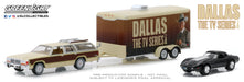 Ford LTD Country Squire 1979 & Chevrolet Corvette C3 1978   Dallas  Greenlight 31070C 1-64 Passion Diecast