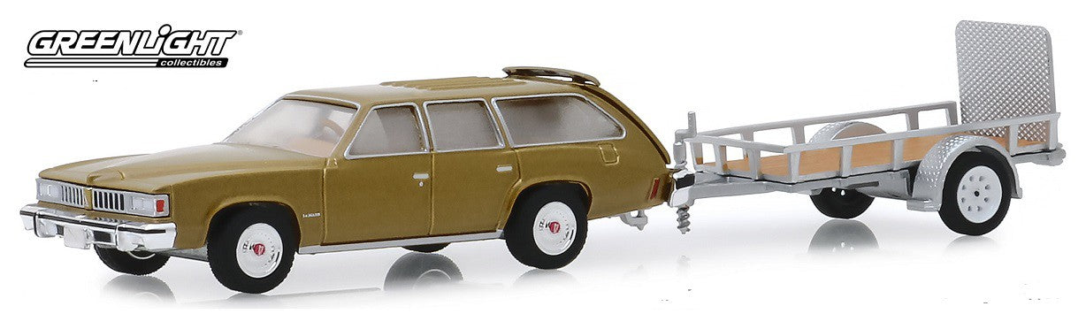 1977 Pontiac LeMans Safari with Utility Trailer  Hitch & Tow Series 18 Greenlight  1-64 - 32180 A Passion Diecast 