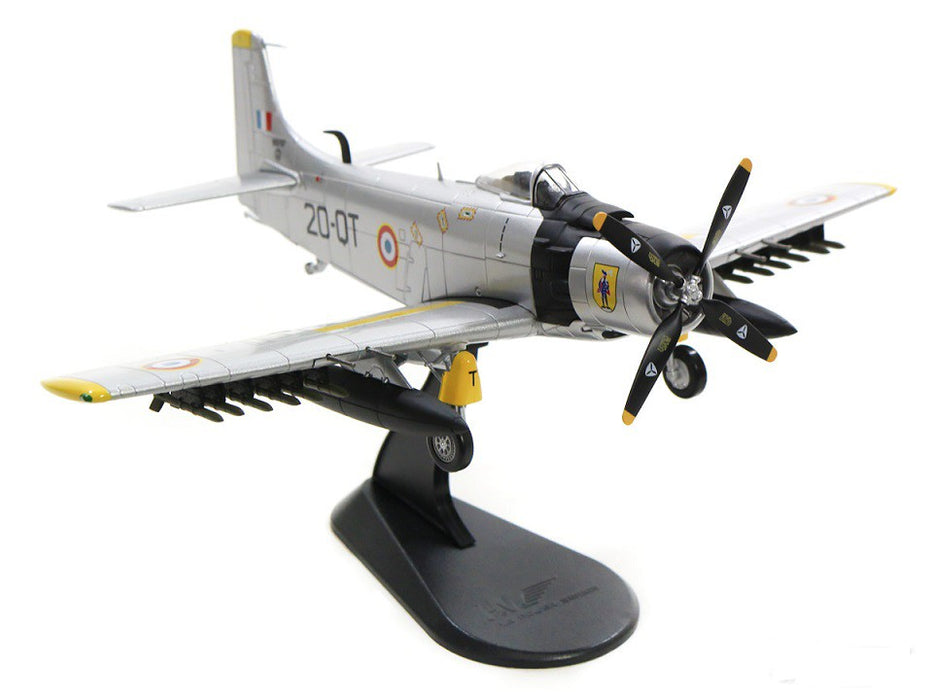 Douglas AD-4 Skyraider  French Air Force EC 2/20 Quarsenis, Algeria, 1960s Hobby Master 1/72  HA2916  Passion Diecast 