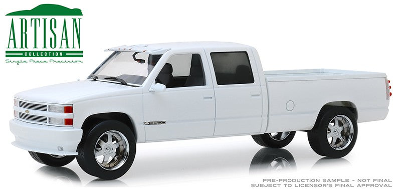 1997 Chevrolet Silverado 3500 Crew Cab in Olympic White Greenlight 1/18  19072 Passion Diecast 
