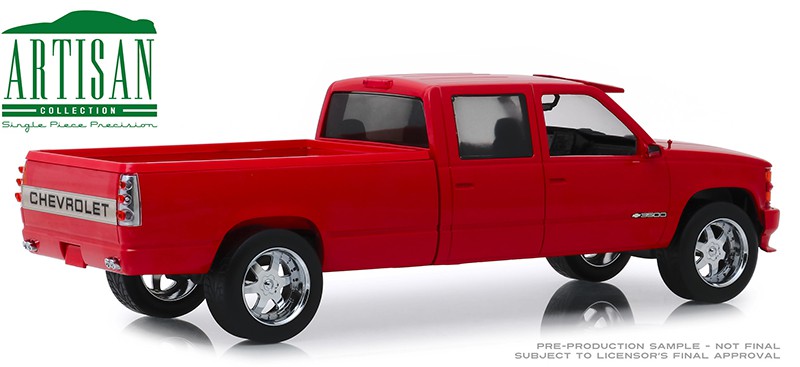 1997 Chevrolet Silverado 3500 Crew Cab in Victory Red  Greenlight 1/18  19072 Passion Diecast 