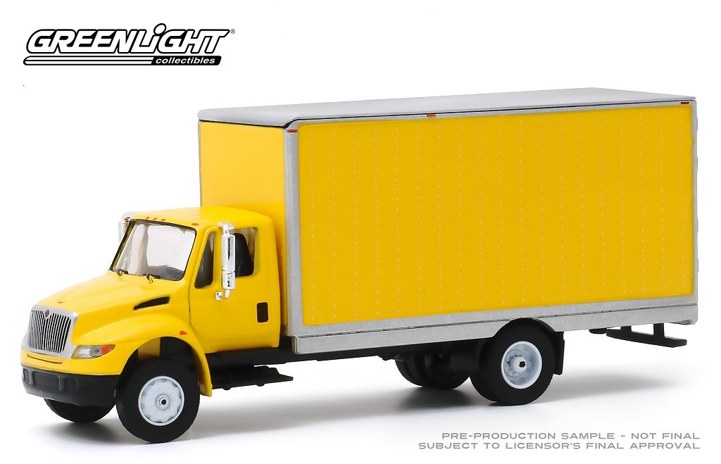 2013 International Durastar Box Van - Yellow / Silver Trim - H.D. Trucks  Series 18  1/64 Greenlight 33170 B-  Passion Diecast 