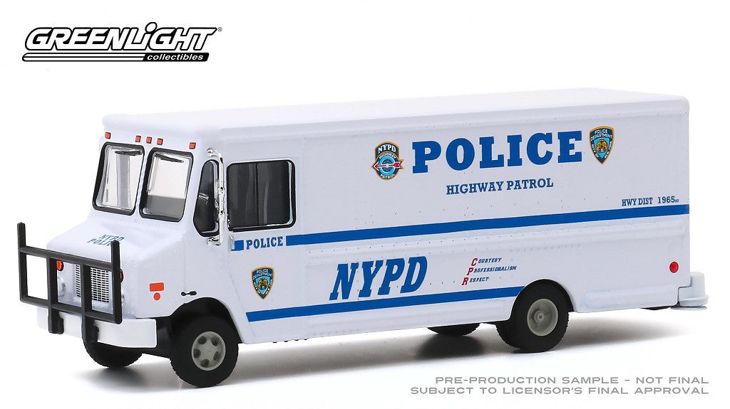 2019 Highway Patrol Step Van New York City Police (NYPD)  - H.D. Trucks  Series 18  1/64 Greenlight 33180 C Passion Diecast 