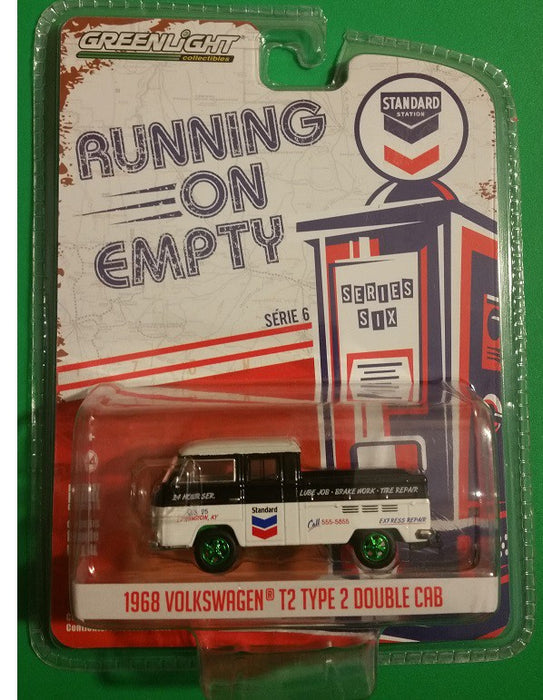 1968 Volkswagen T2- Standard Oil Change & Service -  Running on Empty 6 Greenlight 1/64  41060 C