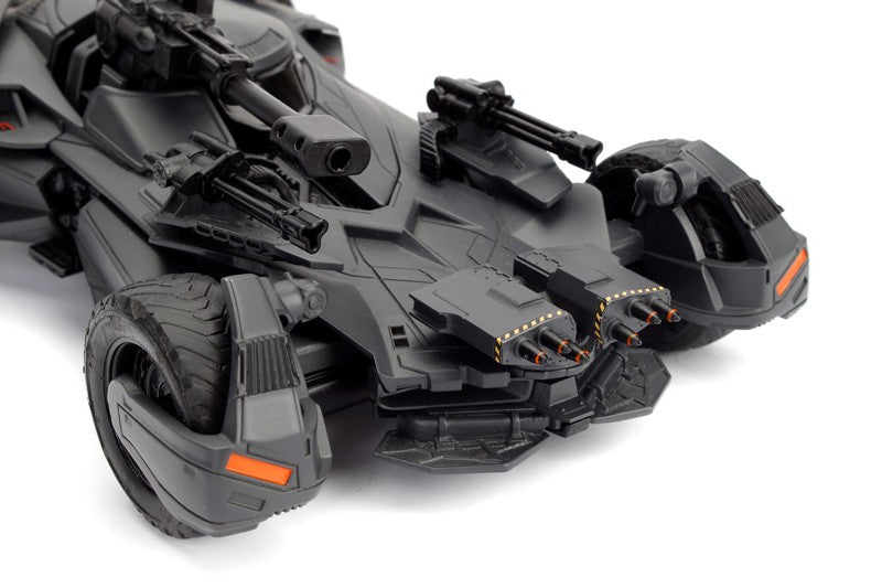 1/24 2017 Justice League Batmobile w/Batman JD-98032 Jada Passion diecast