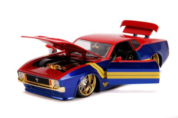 1973 Ford Mustang Mach 1  with  Captain Marvel  Figure - Marvels Avengers - Jada 1/24 - 31193 - Passion Diecast 