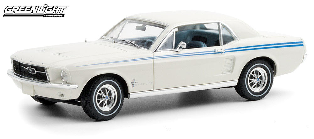 1967 Ford Mustang Coupe - Indy Pacesetter Special - Wimbledon White - Greenlight 1/18 - 13584 - Passion Diecast 
