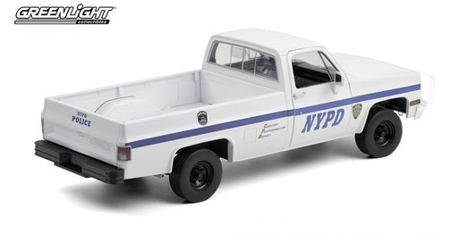 1984 Chevrolet CUCV M1008 - New York City Police Department (NYPD) - White -  1/18  Greenlight 13561  -  Passion Diecast