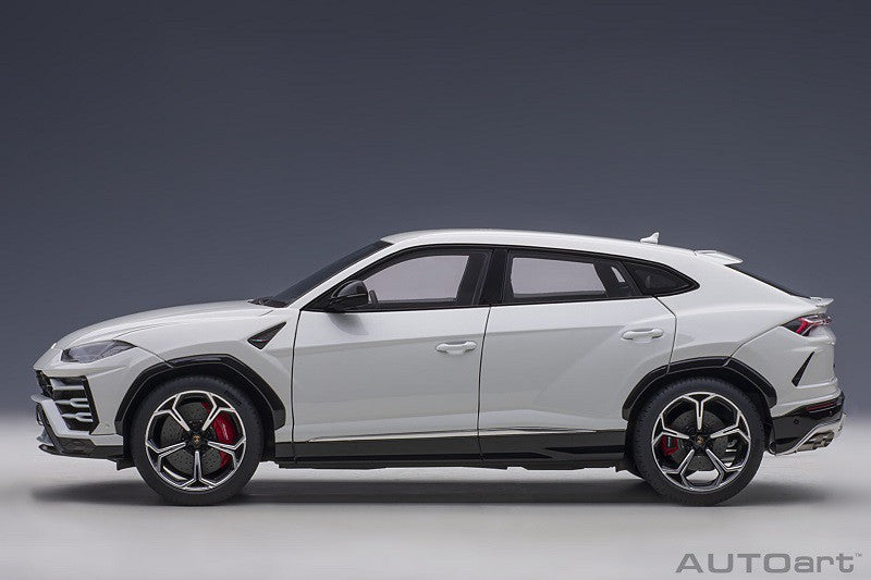 Lamborghini Urus - Bianco Icaris -  Autoart  79161  - Passion Diecast 