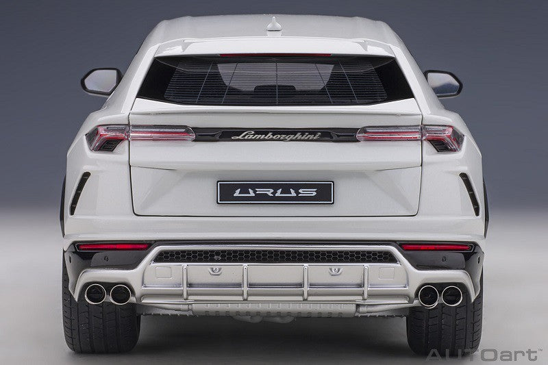 Lamborghini Urus - Bianco Icaris -  Autoart  79161  - Passion Diecast 
