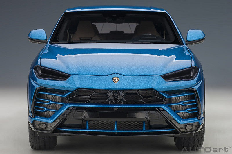 Lamborghini Urus - Blu Eleos -  Autoart 1/18 -  79162 - Passion Diecast 