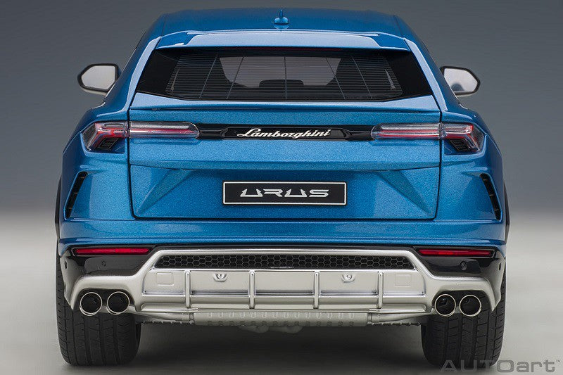 Lamborghini Urus - Blu Eleos -  Autoart 1/18 -  79162 - Passion Diecast 