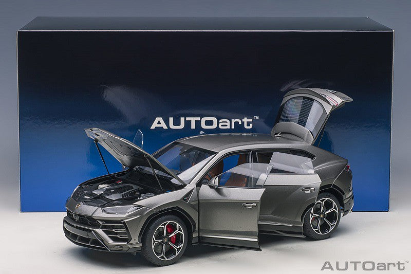 Lamborghini Urus - Grigio Titans -  Autoart 1/18 -  79164 - Passion Diecast 