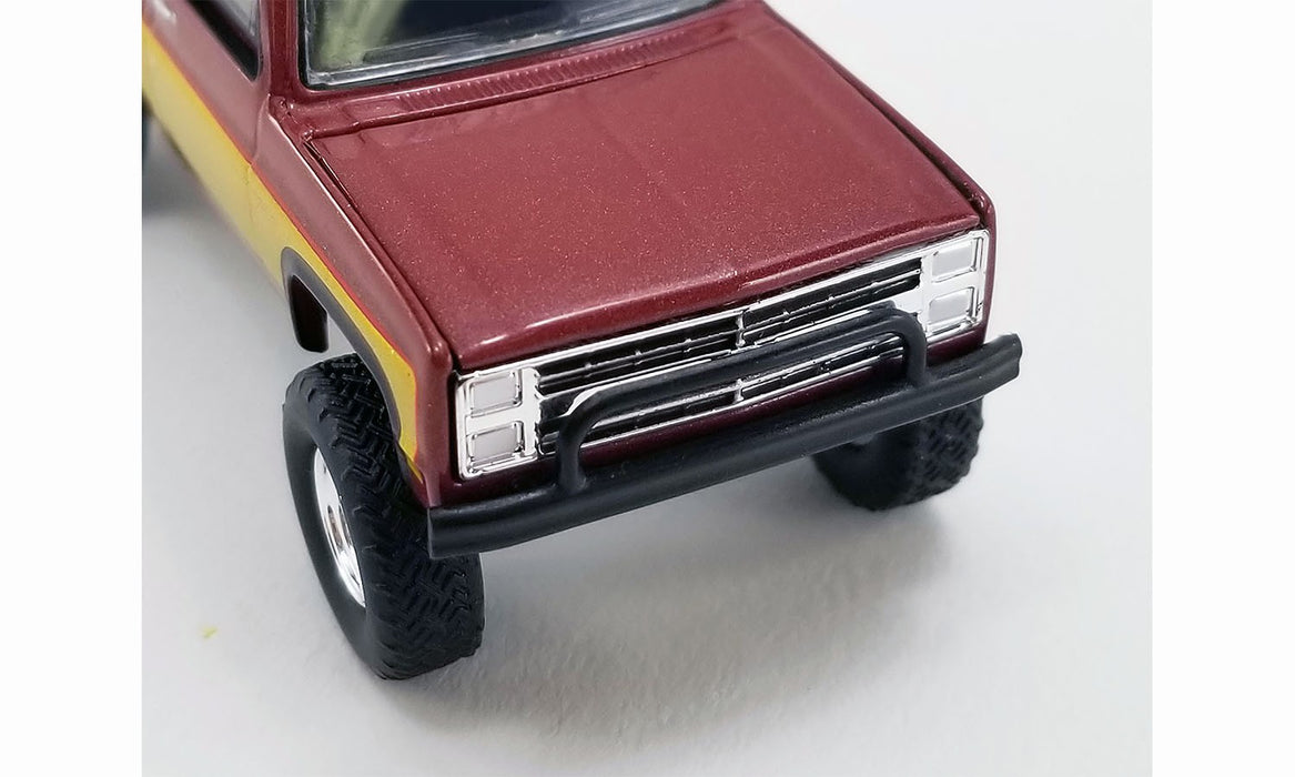 STACEY DAVID'S GEARZ - 1986 CHEVROLET K2500 - STUNT DOUBLE - FALL GUY TRIBUTE, 1-64 greenlight GL-51369