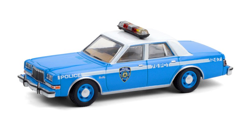 1982 Plymouth Gran Fury - NYPD Police Dept - Hot Pursuit Series 37 -1-64 Greenlight - 42950 B - Passion Diecast 