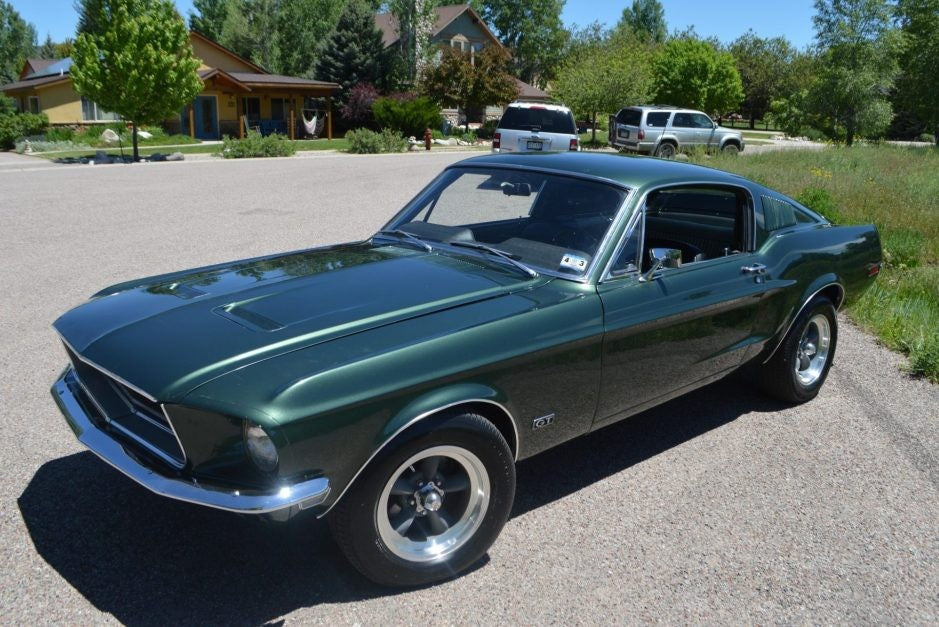 1968 Ford Mustang GT Fastback - Highland Green - Greenlight 1/24 - 84038