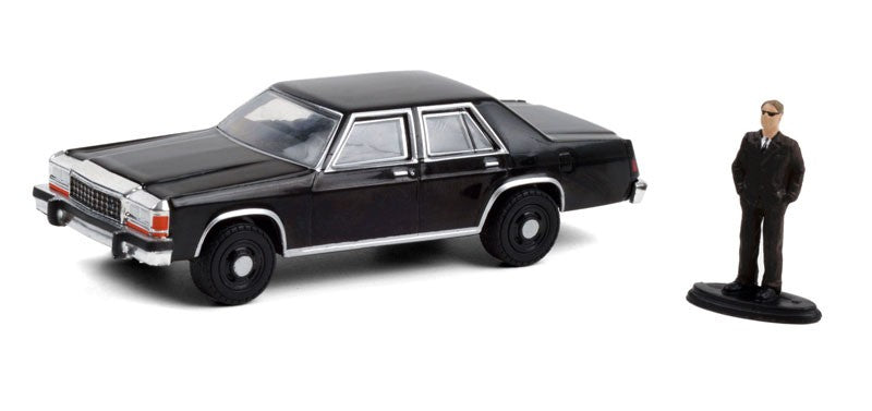 1987 Ford LTD Crown Victoria  with Man in Black Suit - The Hobby Shop Series 10 - 1/64 Greenligt -  97100 E