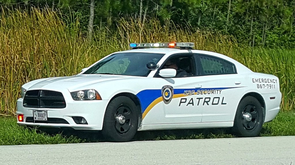 2014 Dodge Charger - Kennedy Space Center (KSC) Security Patrol - Hobby Exclusive -1/64 Greenlight - 30286