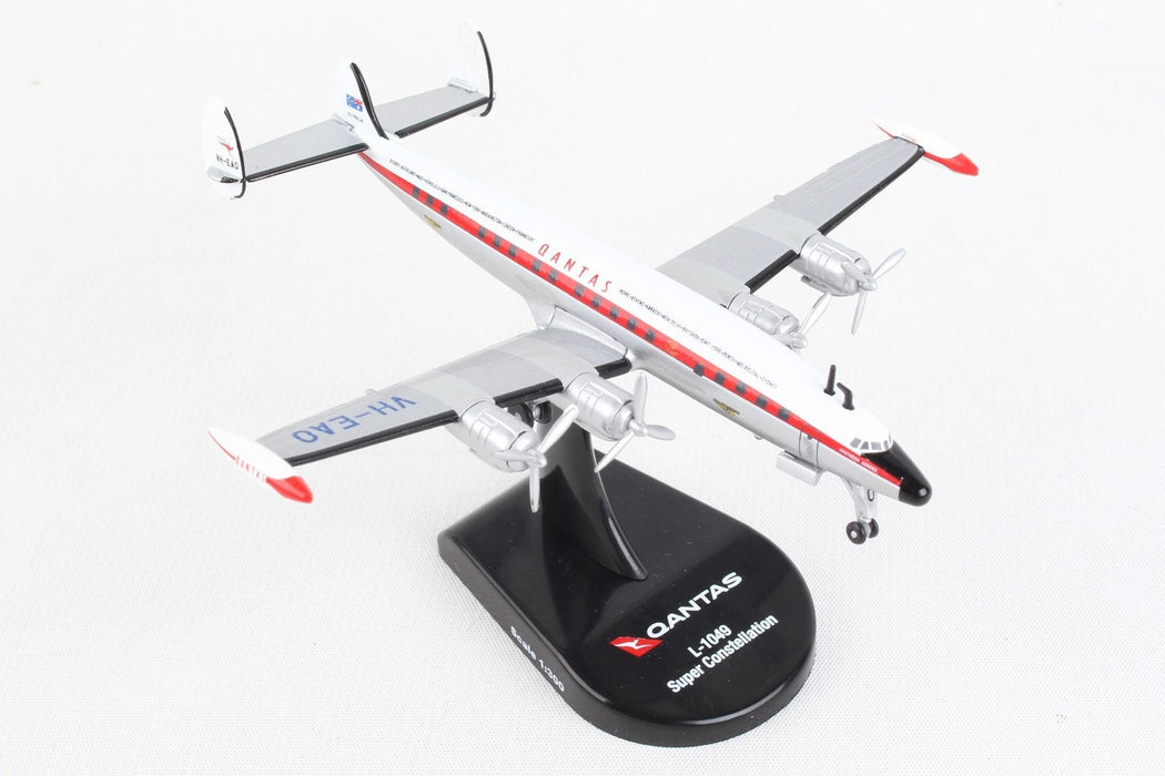 Lockheed L-1049G Constellation QANTAS - 1/300 - Postage Stamp PS5806-4 Passion Diecast