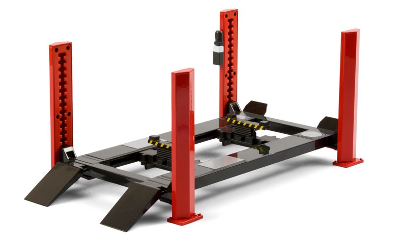 Four-Post Lift  in Red with Dark Gray Ramps -  Greenlight -  1/18 - 13592 - Passion Diecast 