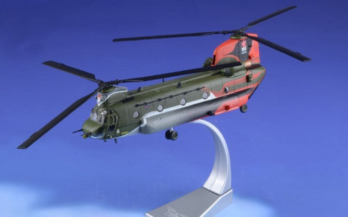 Boeing Chinook HC.Mk 4 - RAF No.18(B) Sqn, ZA712, RAF 100th Years 2016 - Corgi 1/72 AA34215