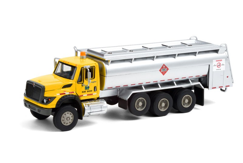 2018 International WorkStar Tanker - Pennsylvania Department of Transportation (PennDOT)-  SD Trucks 12 - GL 1.64 - 45120 A