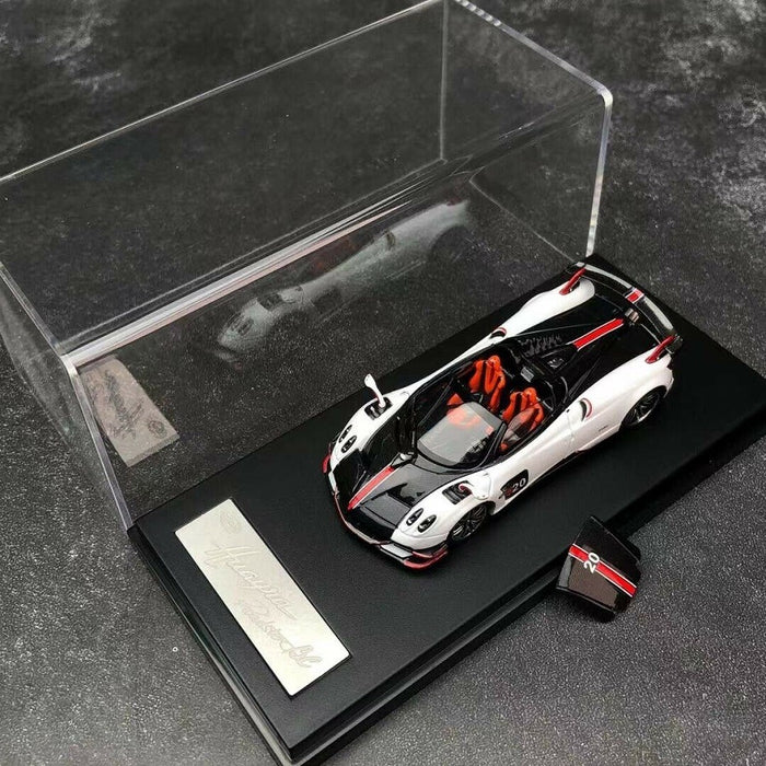 Pagani Huayra BC Roadster - white/carbone with detachable roof - LCD Models 1:64 - 64011 WH - Passion Diecast 