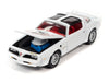 1977 Pontiac Firebird Trans Am Cameo White - Muscle Car USA Johnny Lightning 1:64 - JLSP175 B   JLMC027