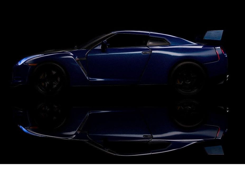 Fast & Furious 2009 Nissan GT-R (R35) With Brian Figure & Working Lights  -  Jada 1/18 -  31142 Passion Diecast 