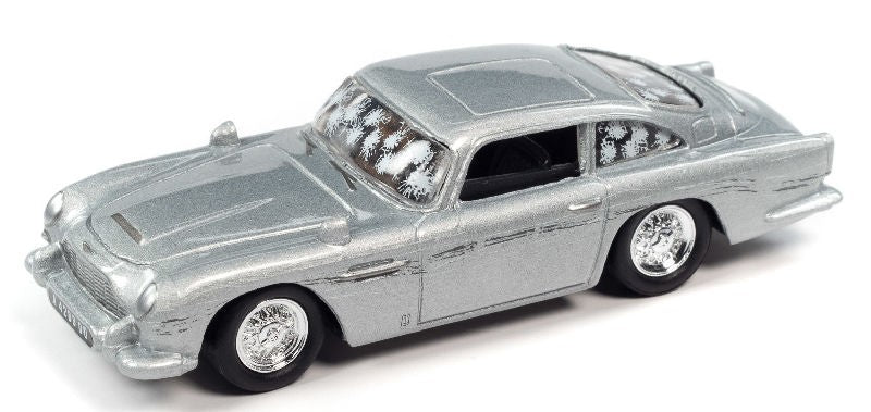 James Bond - 1964 Aston Martin DB5 in Silver Birch - Damaged Version - Johnny Lightning 1/64 -  JLSP160/jlpc004 -  Passion Dieca