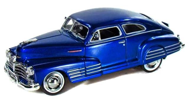 Chevy Aerosedan Fleetline 1948 - Motormax 1-24 - 73266 BLU - Passion Diecast