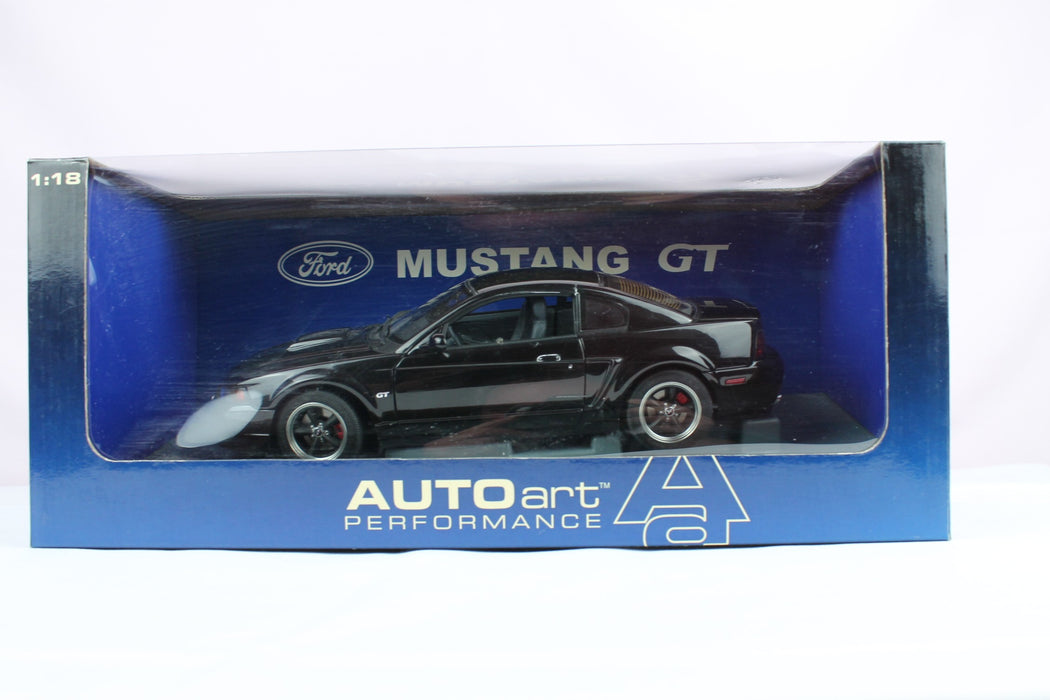 2001  Ford Mustang  Gt Bullit black  - AUTO ART  1/18 - 72852 Used