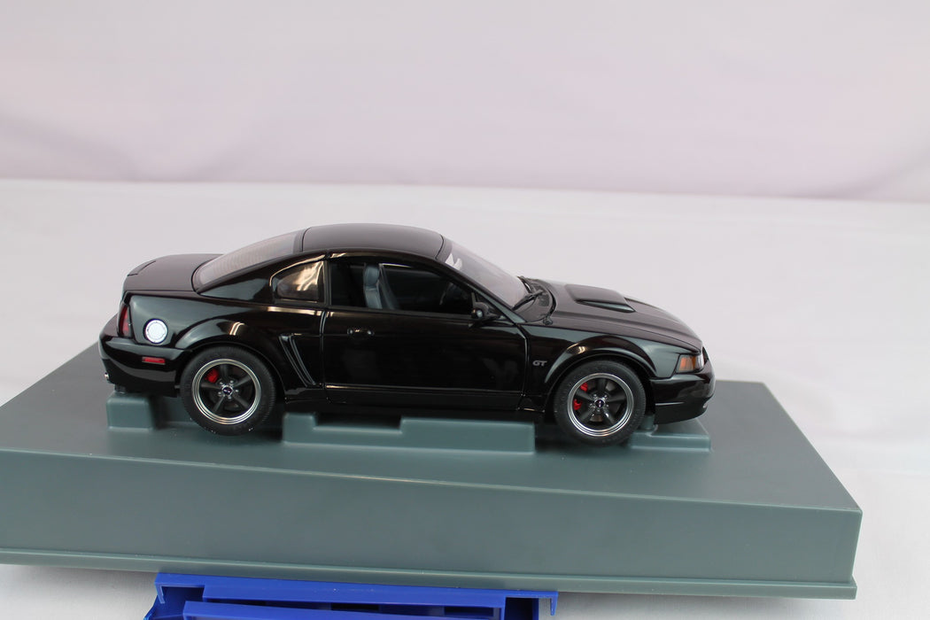 2001  Ford Mustang  Gt Bullit black  - AUTO ART  1/18 - 72852 Used