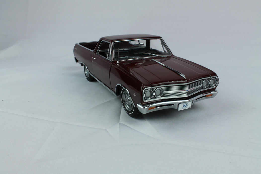 1965 Chevrolet El Camino bourgogne paint rash on hood Acme  1/18 -  1805405 used