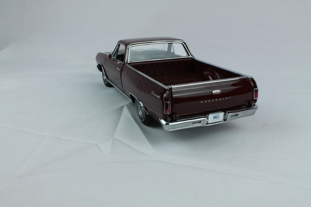 1965 Chevrolet El Camino bourgogne paint rash on hood Acme  1/18 -  1805405 used